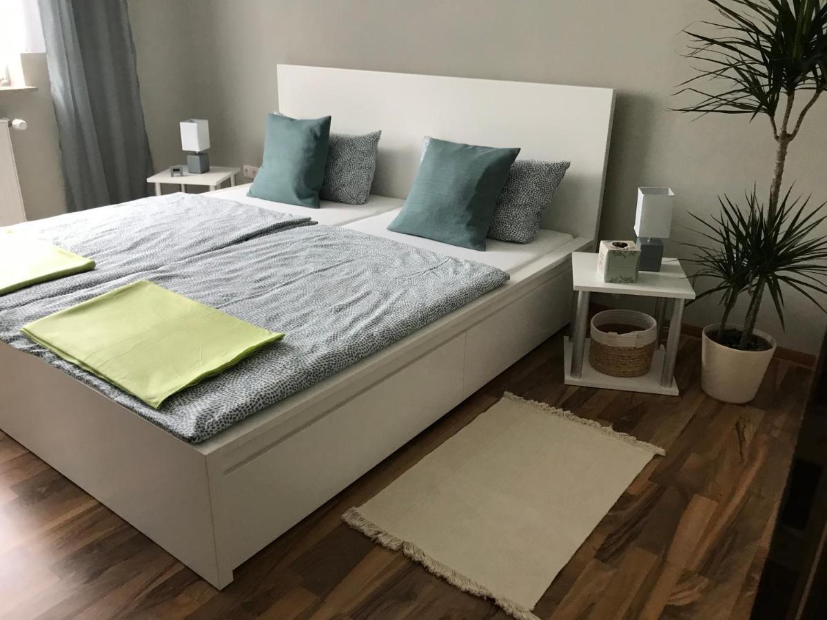 Ferienwohnung Von Paris Petersberg  Екстериор снимка